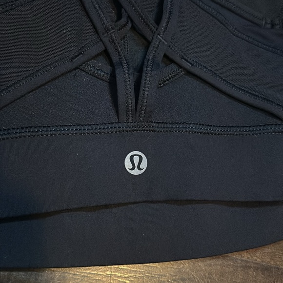 Lululemon Workout Top Missing Size Tag Measures 13” p2p - Picture 3 of 3